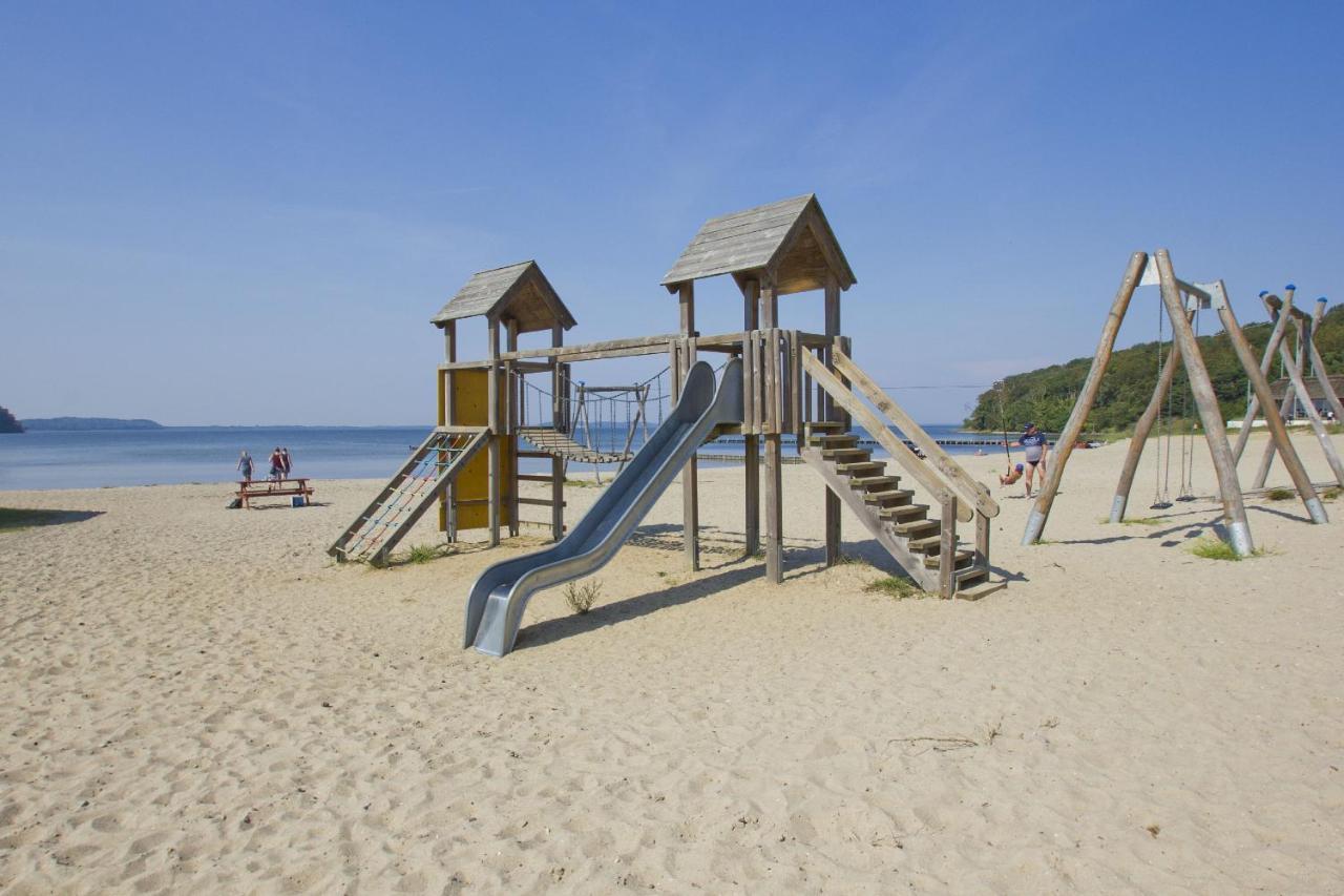 Ferienresidenz Zwei Bodden Fewo2-8 - Balkon, Sauna, Kamin Lietzow المظهر الخارجي الصورة