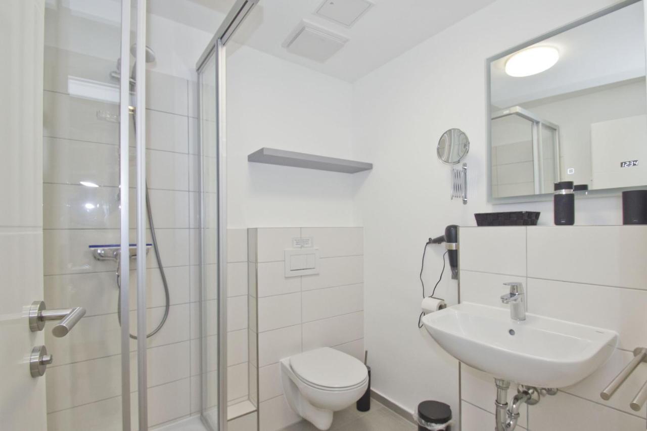 Ferienresidenz Zwei Bodden Fewo2-8 - Balkon, Sauna, Kamin Lietzow الغرفة الصورة